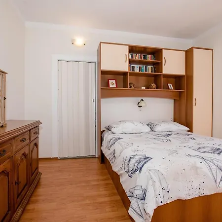 Barbat 16723b * Barbat na Rabu