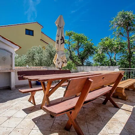 Barbat 16723b * Barbat na Rabu